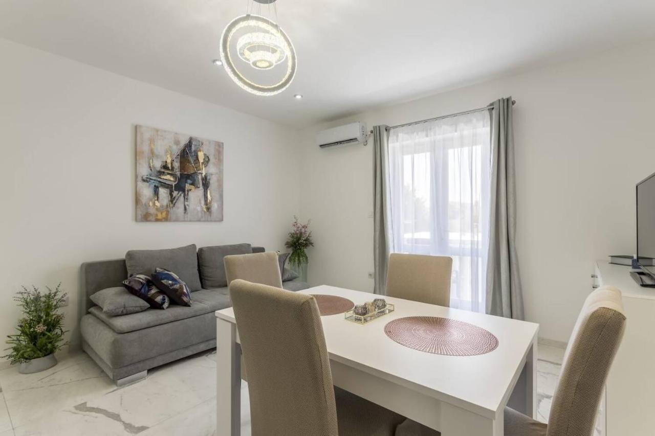 Royal Gold Apartment Vodice Bagian luar foto