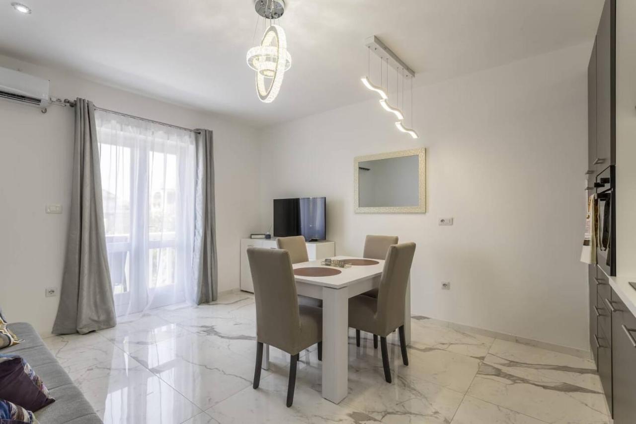 Royal Gold Apartment Vodice Bagian luar foto